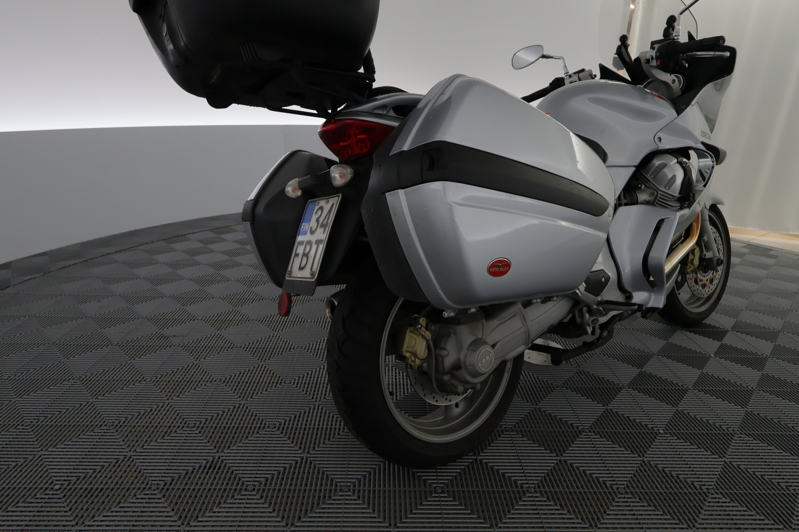 MOTO GUZZI NORGE 2010