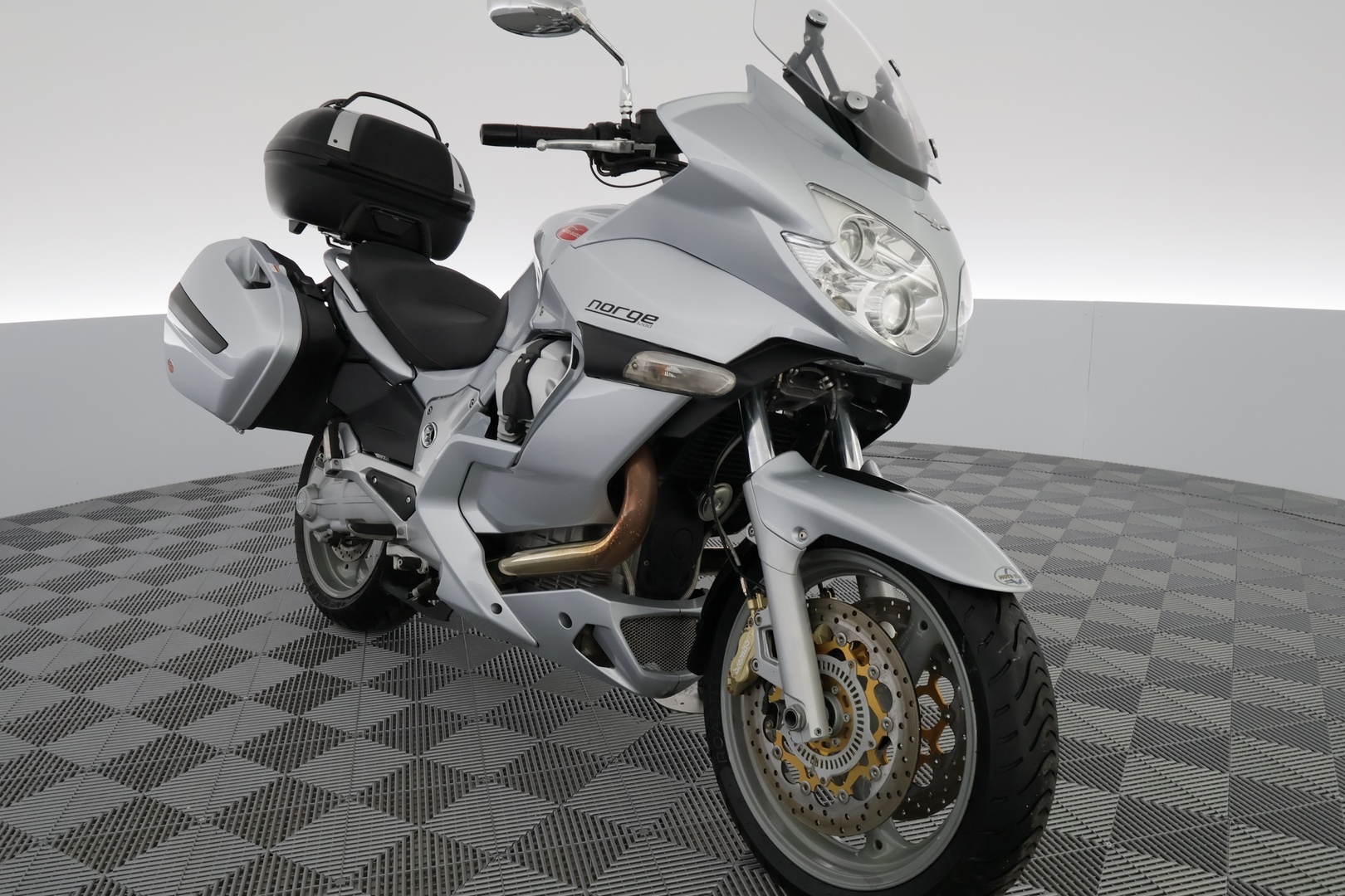 MOTO GUZZI NORGE 2010