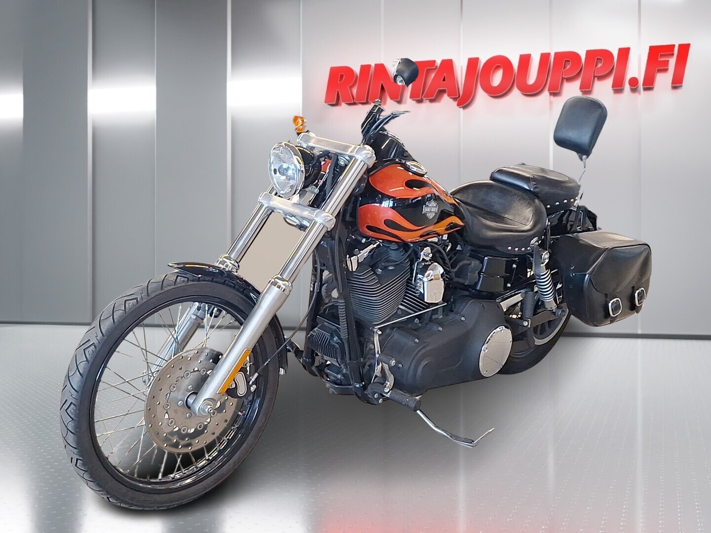 HARLEY-DAVIDSON DYNA 2010