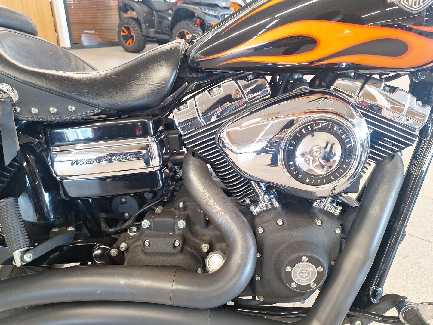 HARLEY-DAVIDSON DYNA 2010
