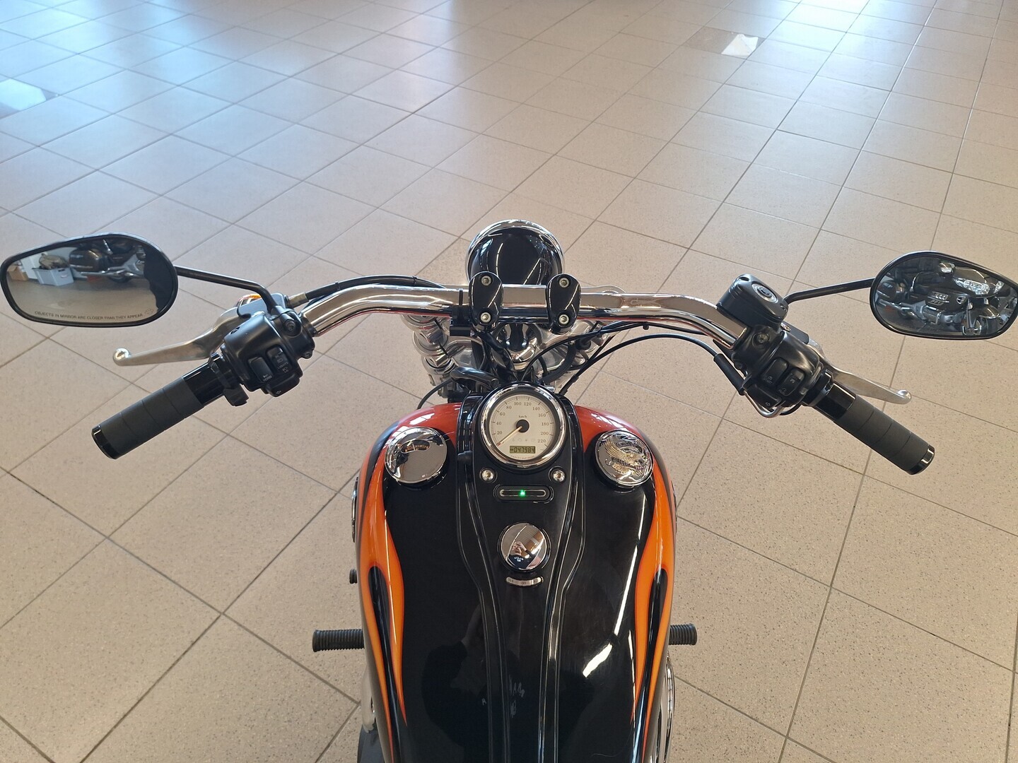 HARLEY-DAVIDSON DYNA 2010