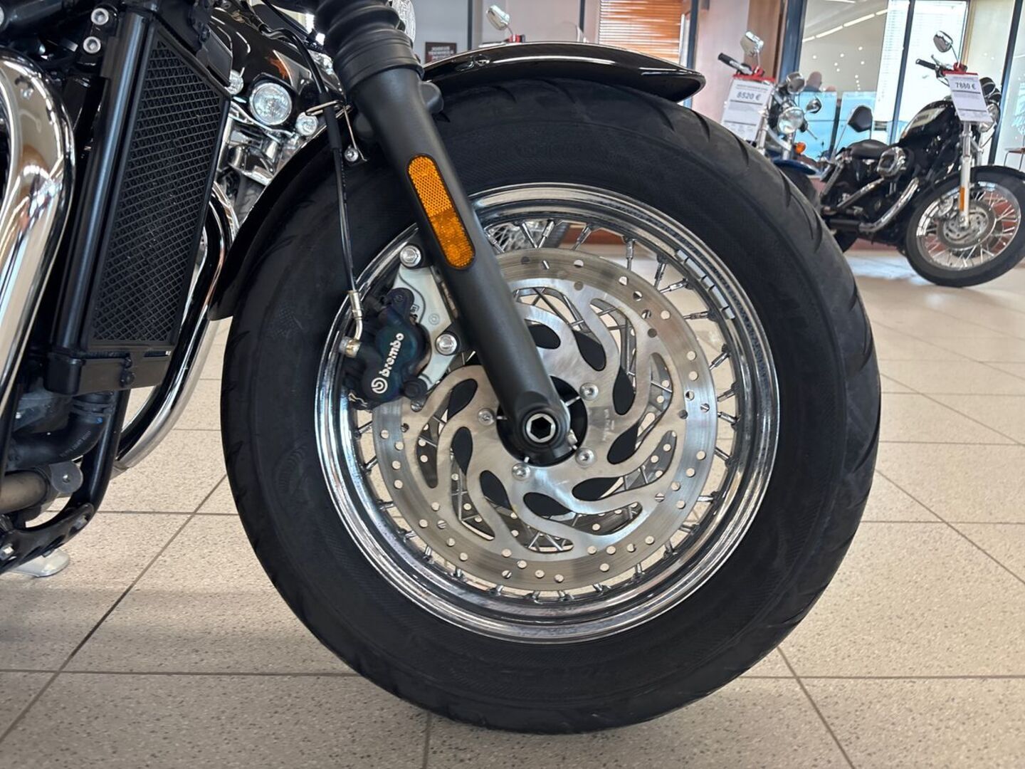 TRIUMPH BONNEVILLE 2018
