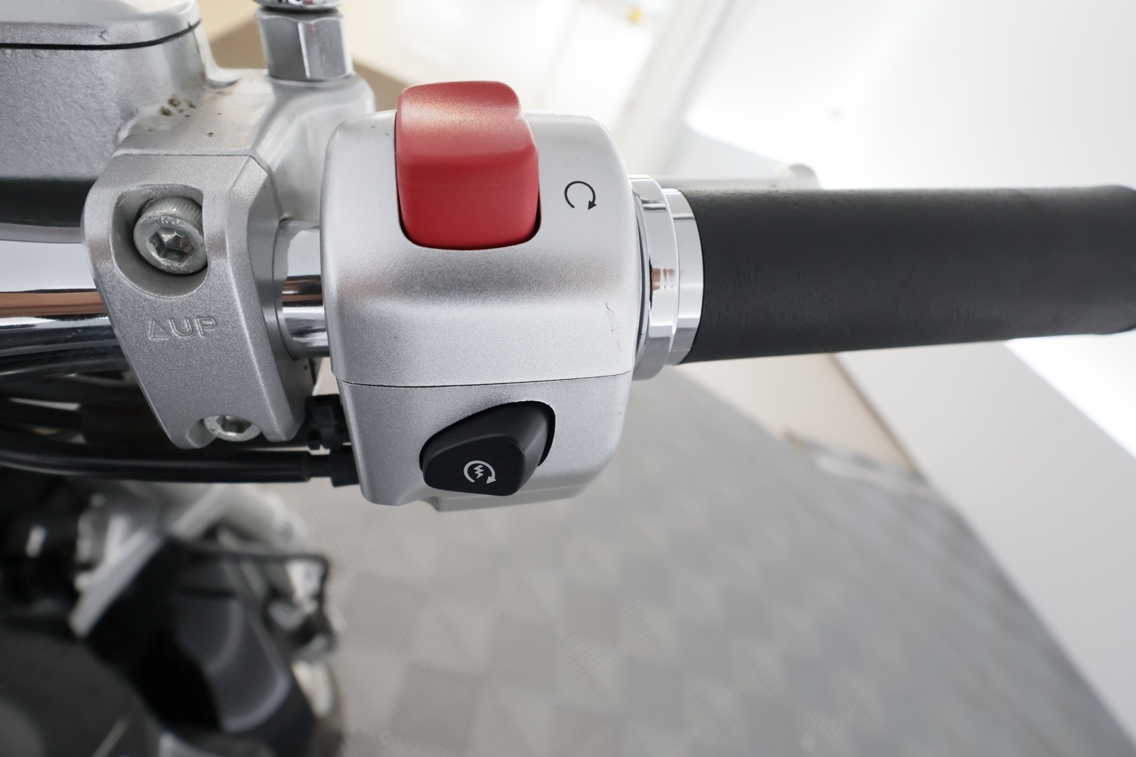 SUZUKI INTRUDER 2014