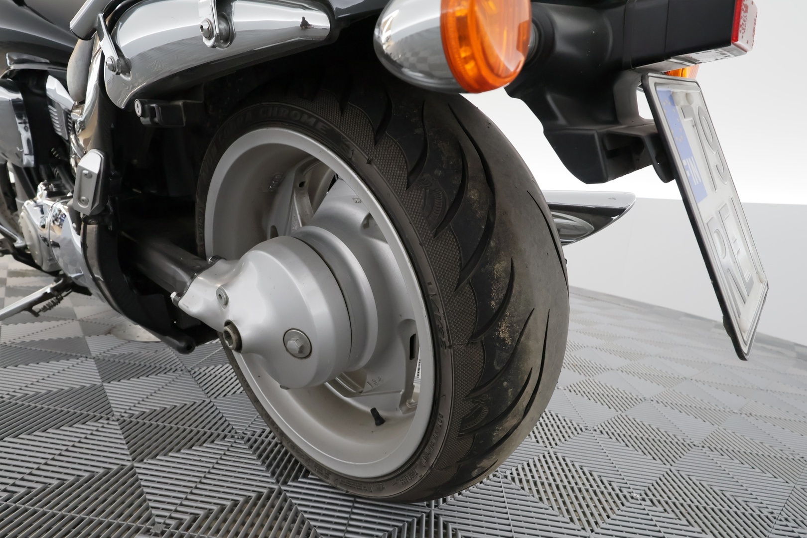 SUZUKI INTRUDER 2014