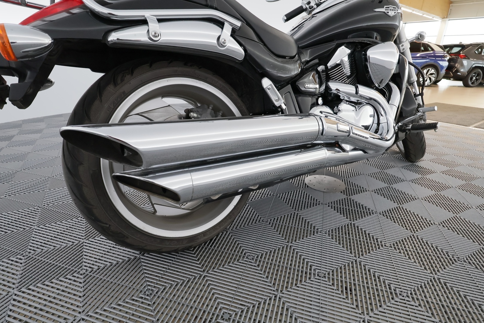 SUZUKI INTRUDER 2014