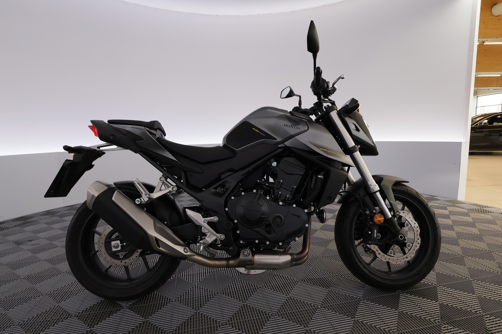 HONDA CB 2024