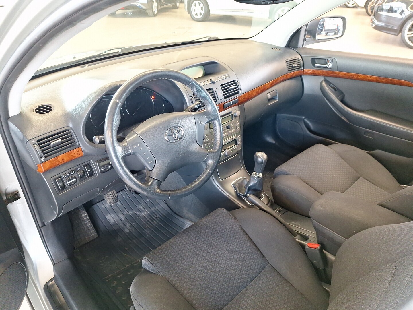 TOYOTA Avensis 2006