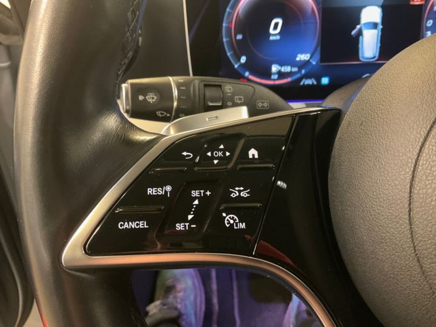 MERCEDES-BENZ E 2022