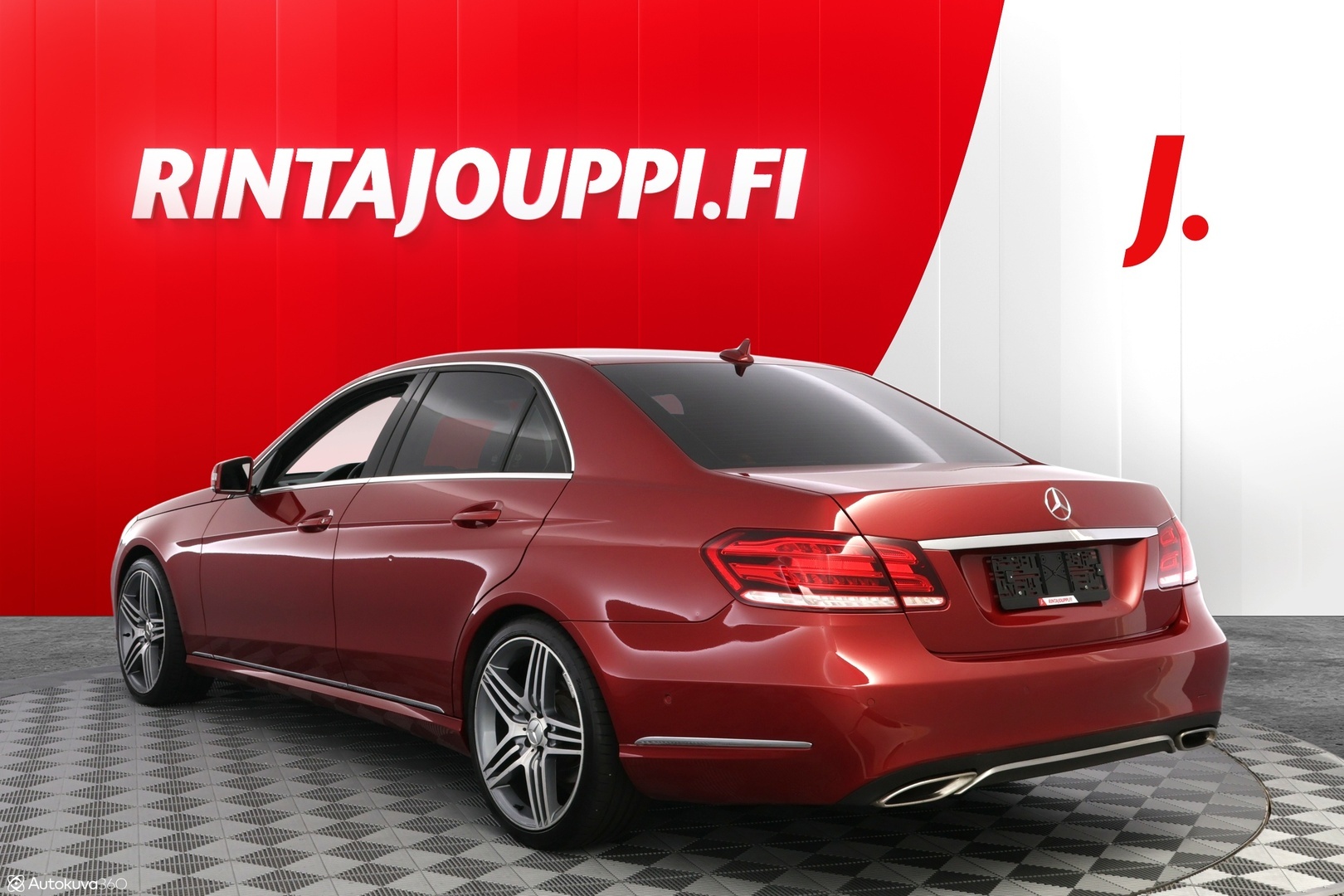 MERCEDES-BENZ E 2016