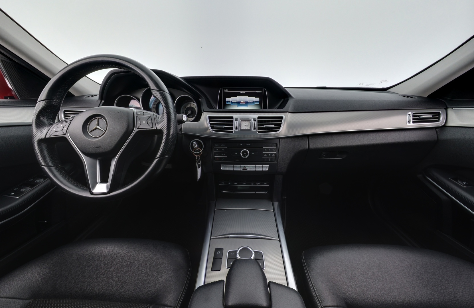 MERCEDES-BENZ E 2016