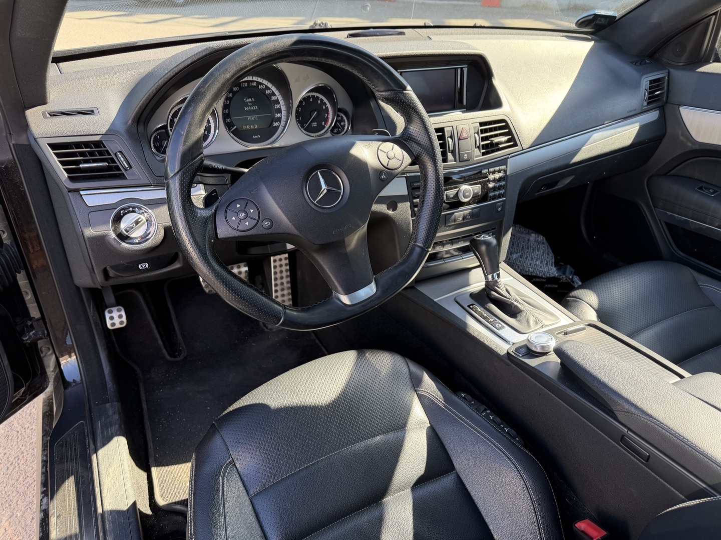 MERCEDES-BENZ E 2010