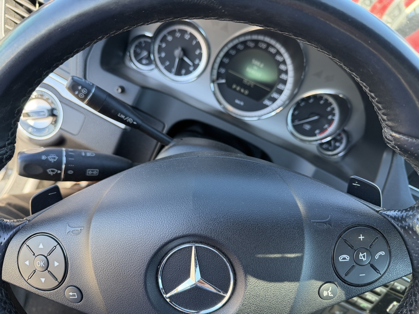MERCEDES-BENZ E 2010