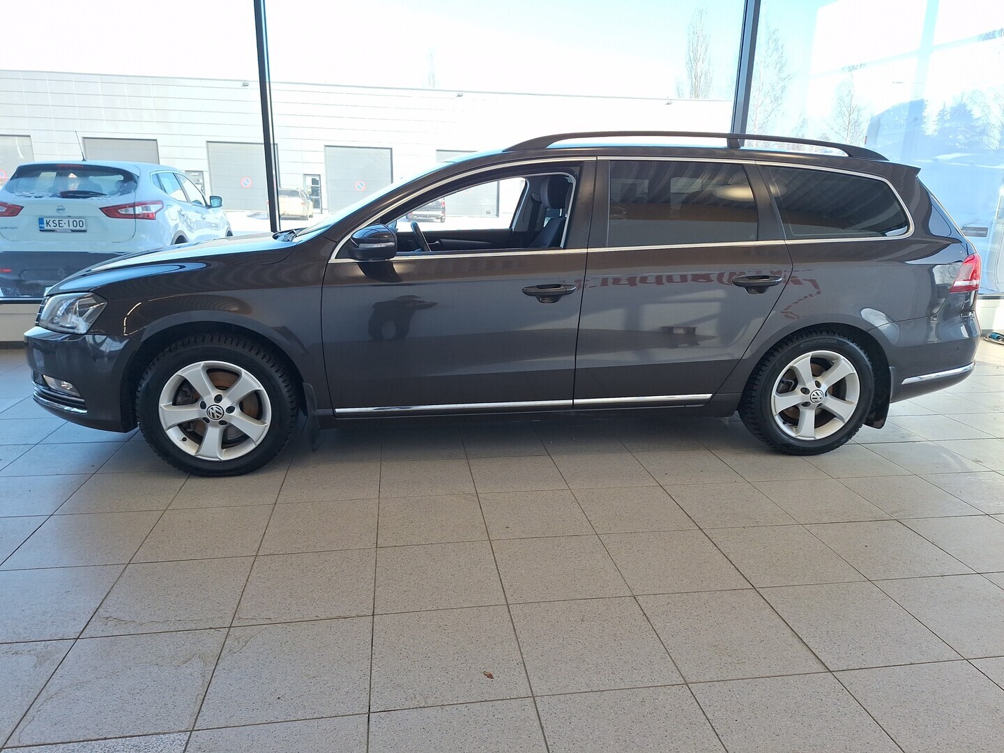 VOLKSWAGEN Passat 2011