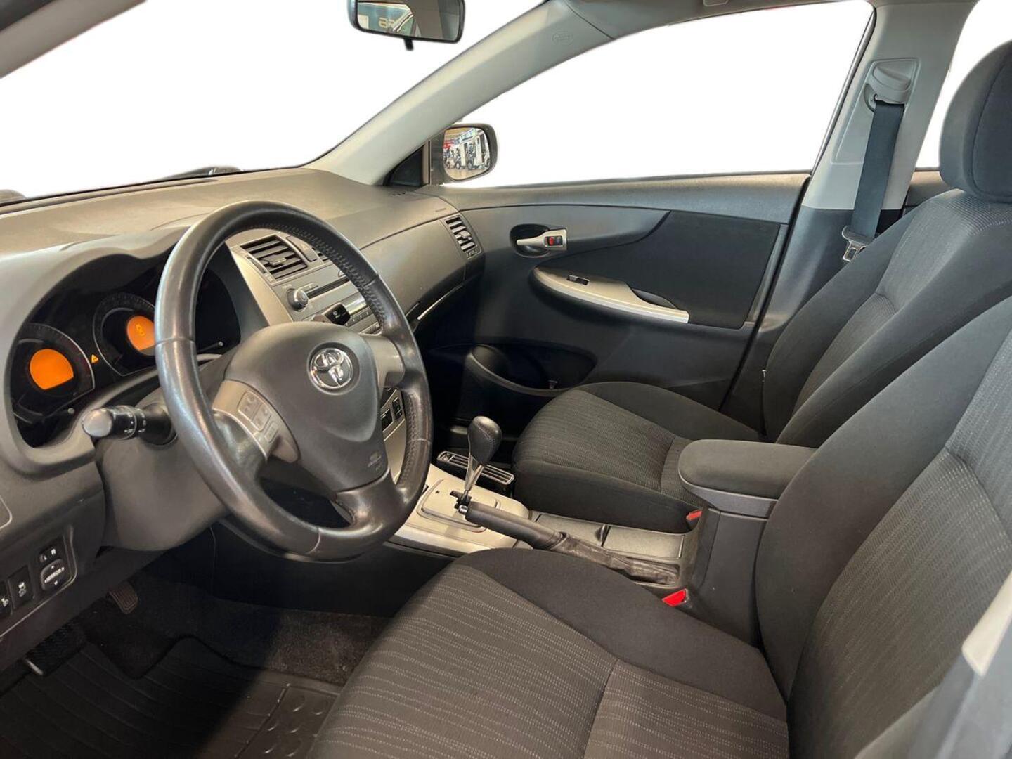 TOYOTA Corolla 2008