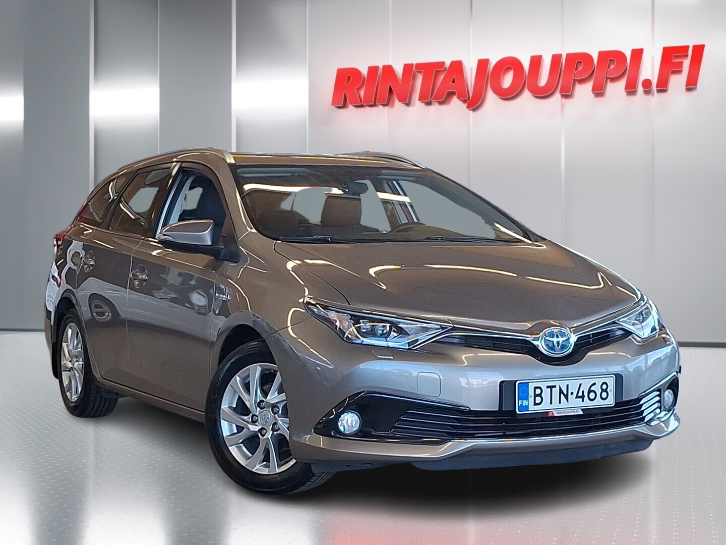 TOYOTA Auris 2015