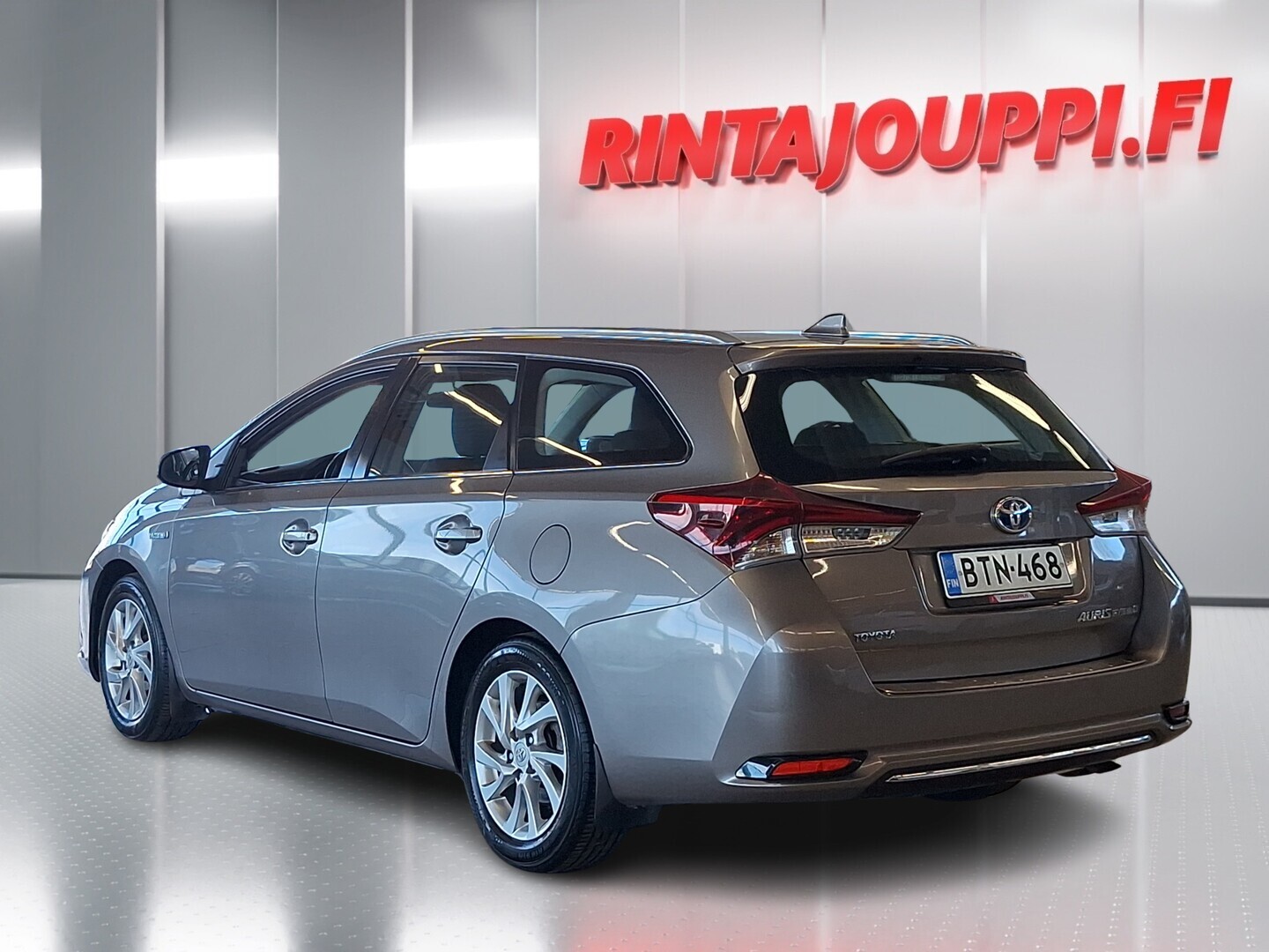 TOYOTA Auris 2015
