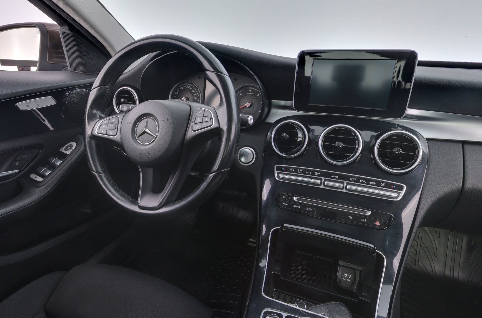 MERCEDES-BENZ C 2016