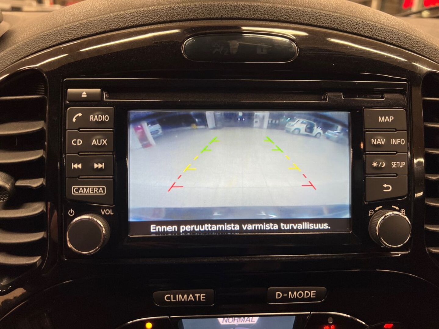 NISSAN Juke 18