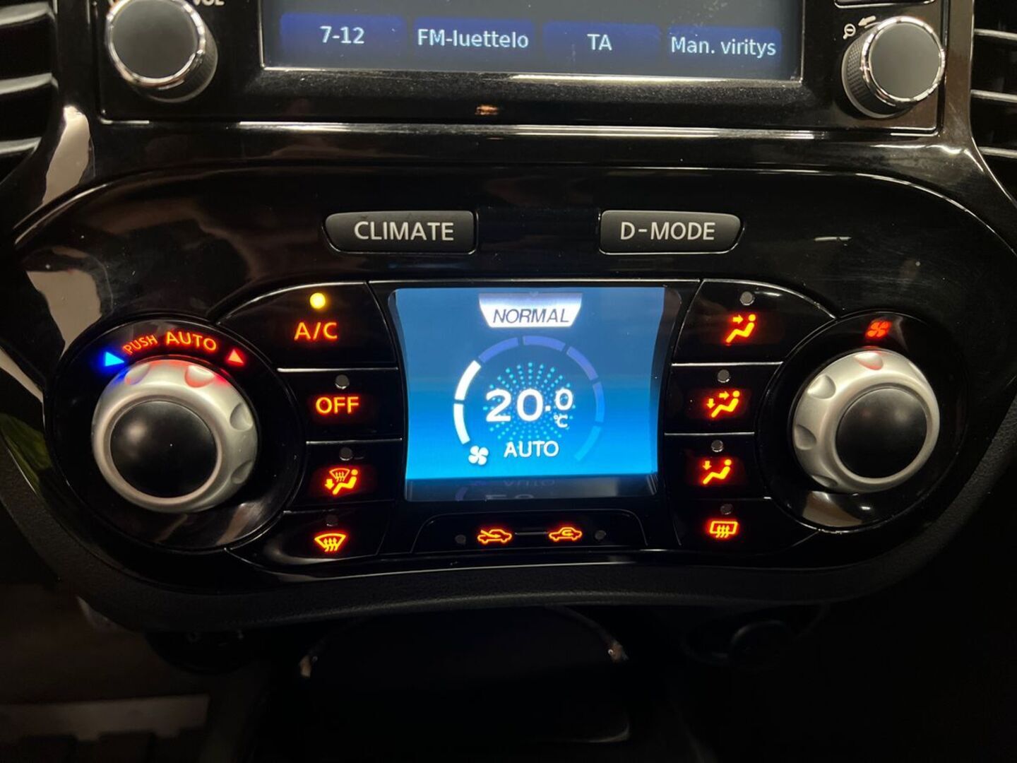 NISSAN Juke 21