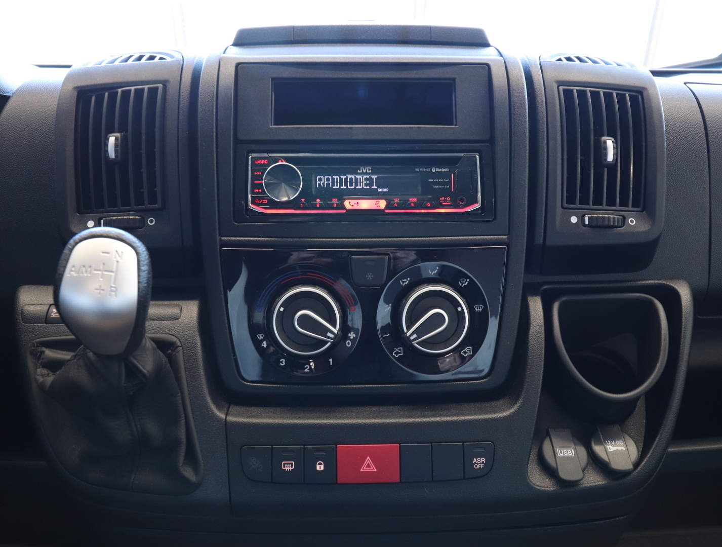 ADRIA TWIN 600 SP PLATINUM 2017