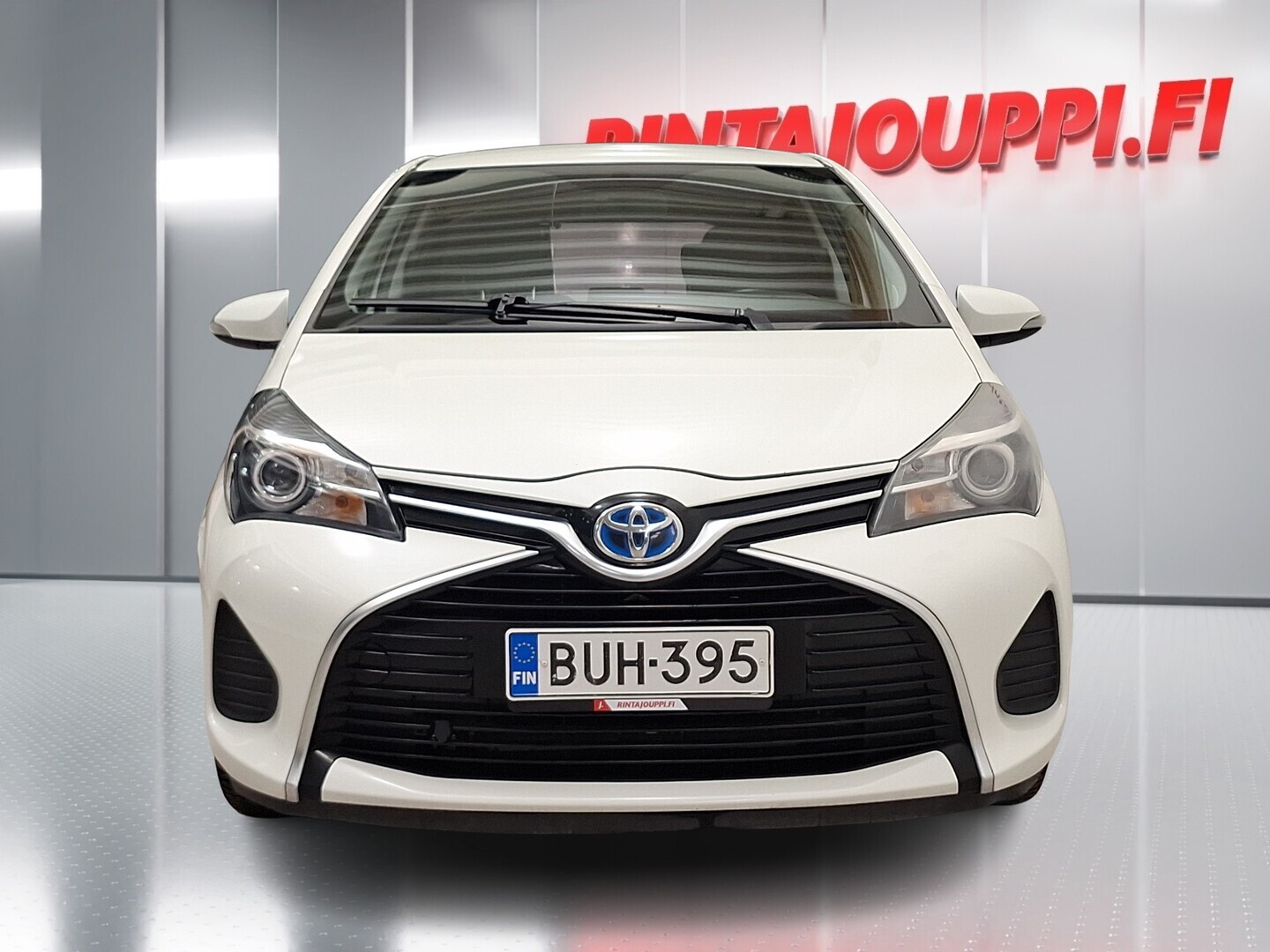 TOYOTA Yaris 2015