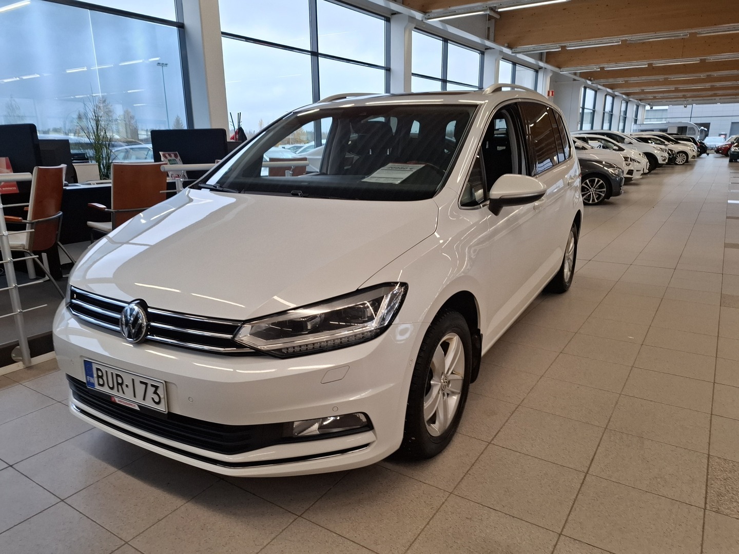 VOLKSWAGEN Touran 2017