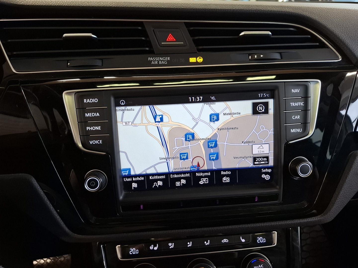 VOLKSWAGEN Touran 2017