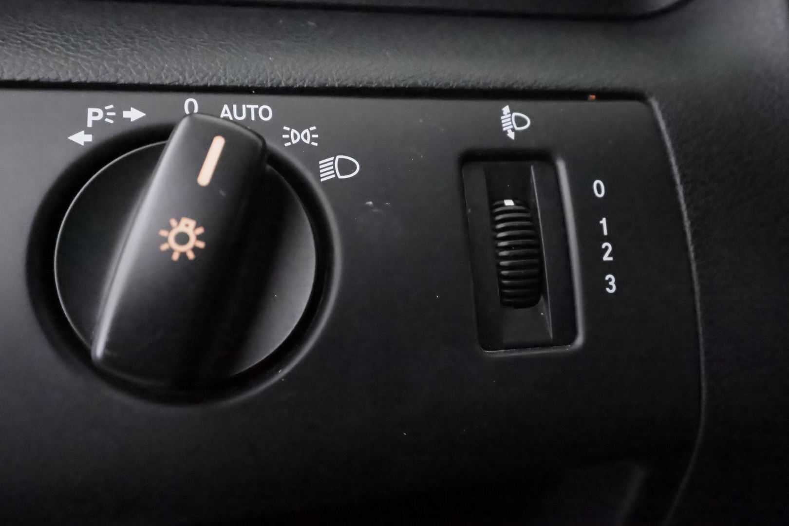 MERCEDES-BENZ A 2010