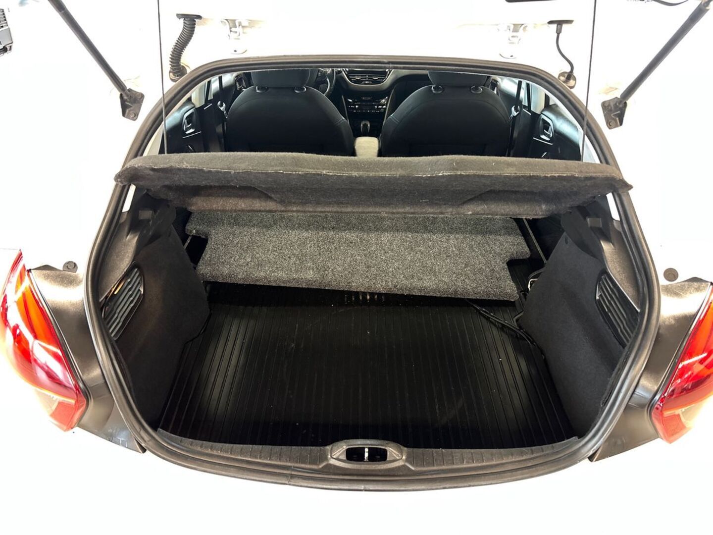 PEUGEOT 208 2019