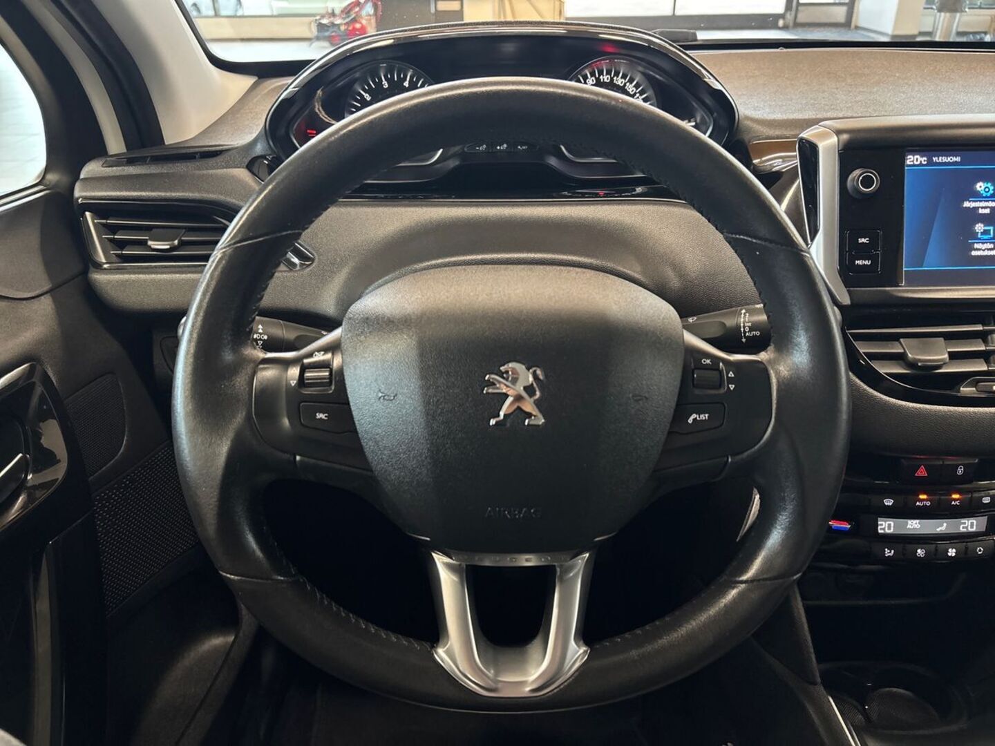PEUGEOT 208 2019