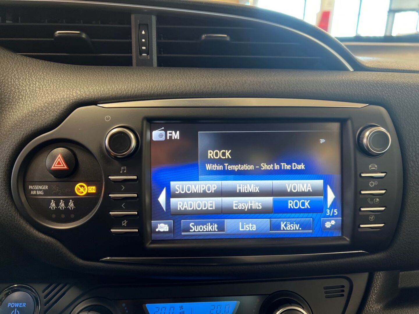 TOYOTA Yaris 2019