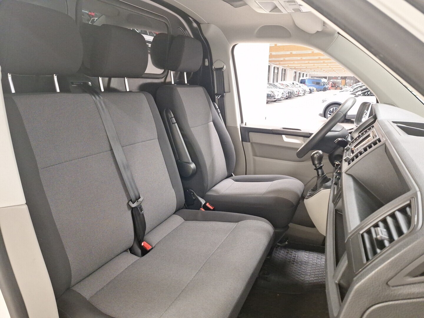 VOLKSWAGEN Transporter 2019