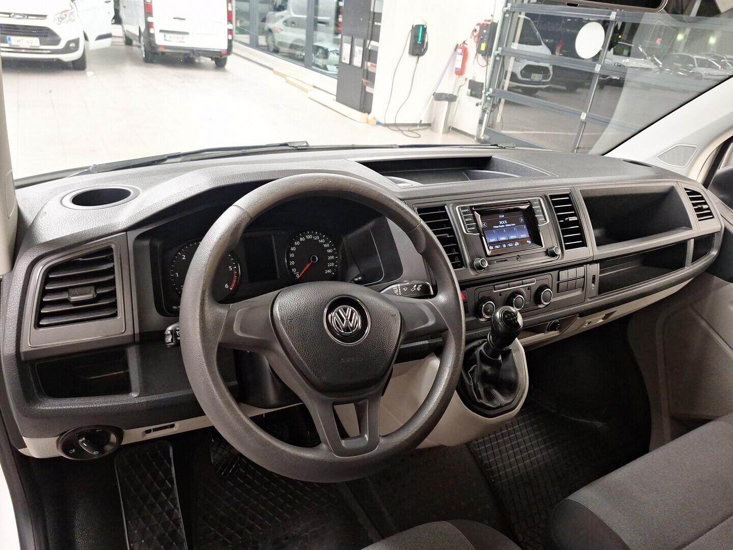 VOLKSWAGEN Transporter 2019