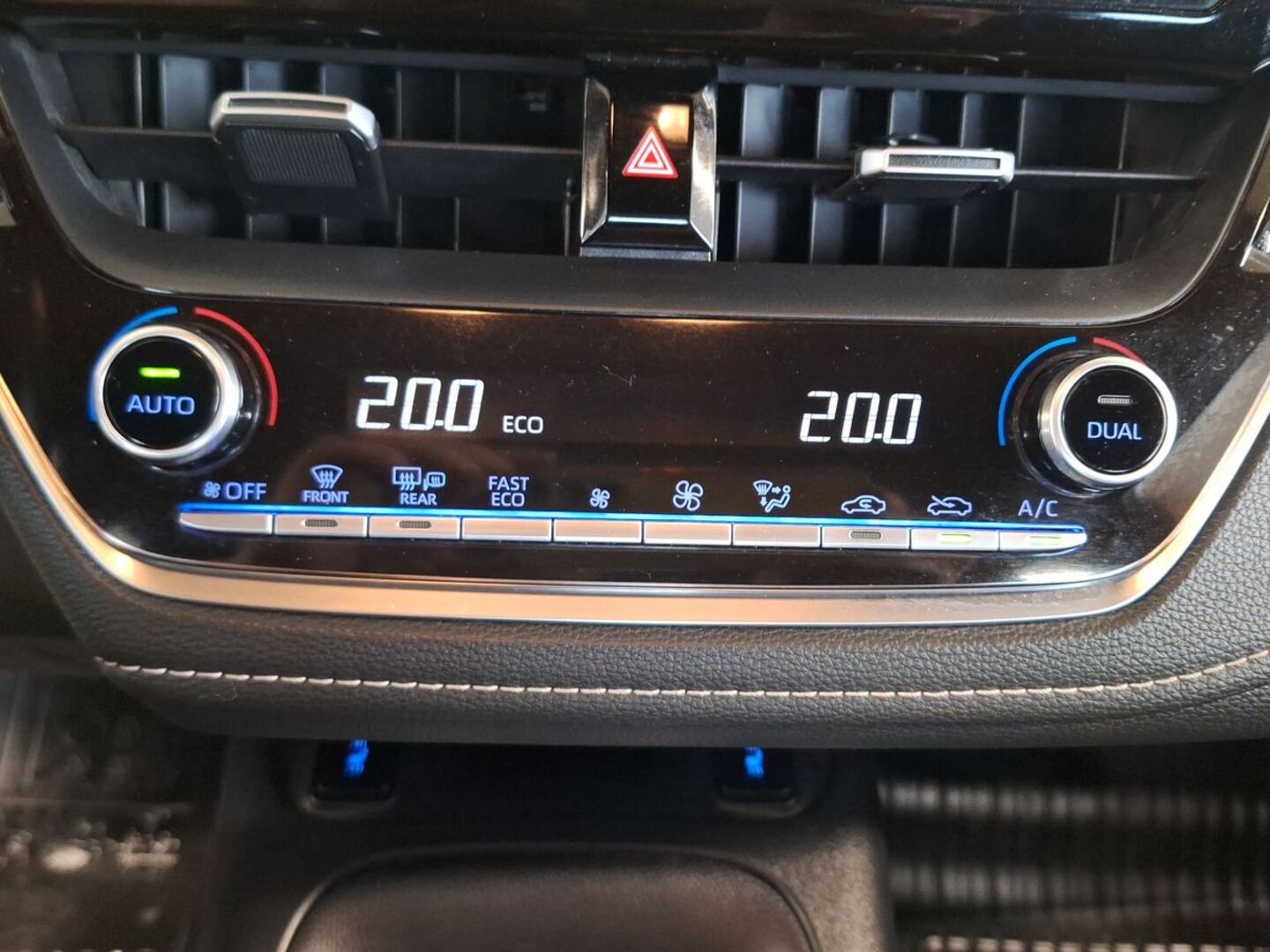 TOYOTA Corolla 2019