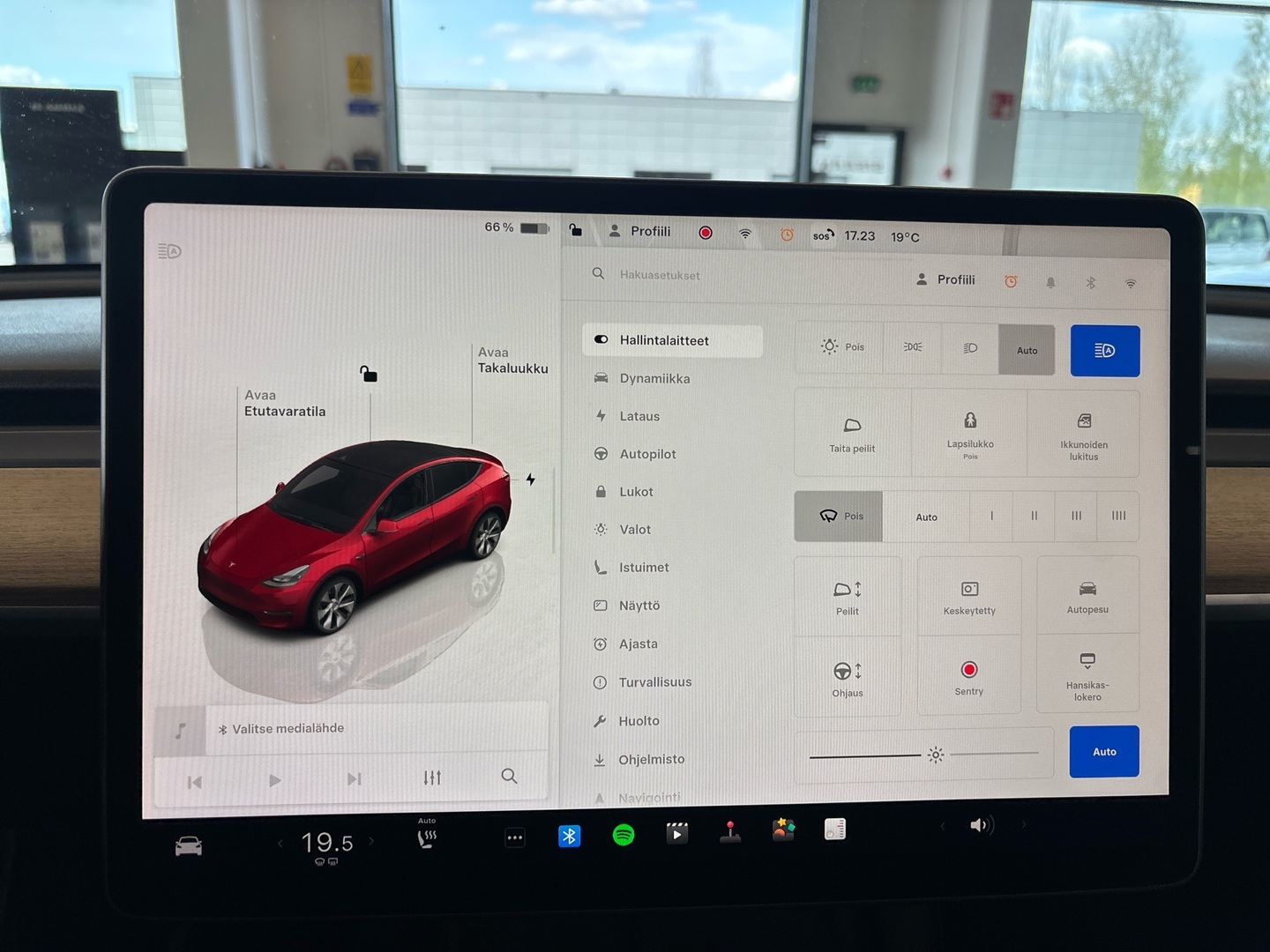 TESLA Model Y 2022