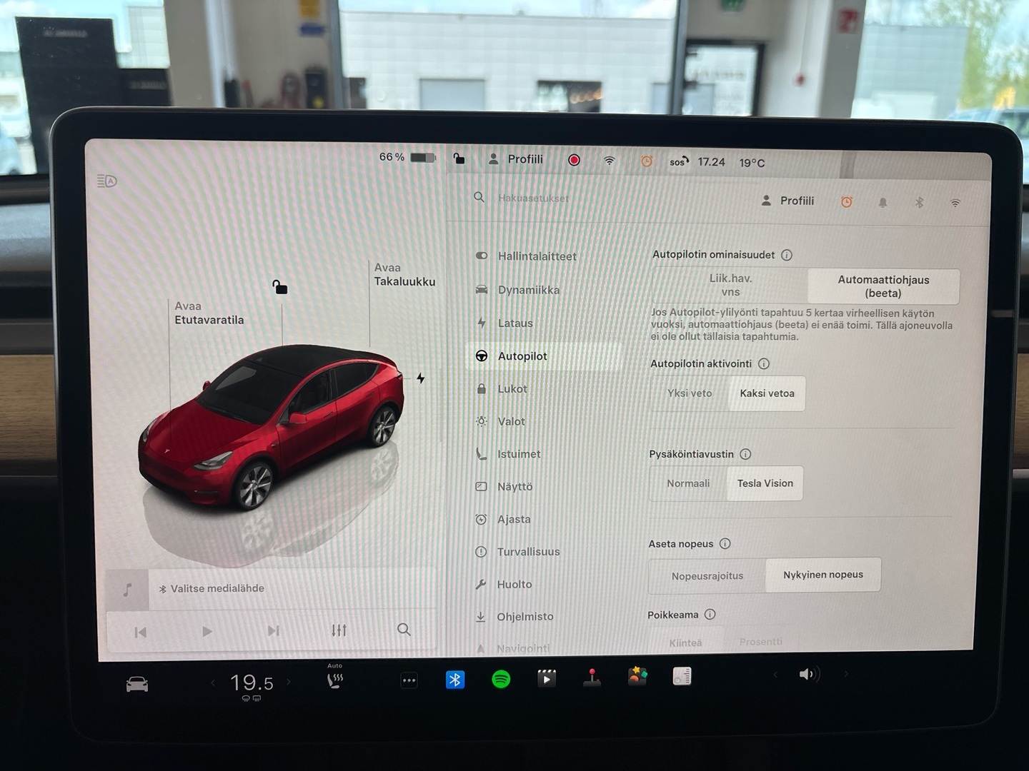 TESLA Model Y 2022