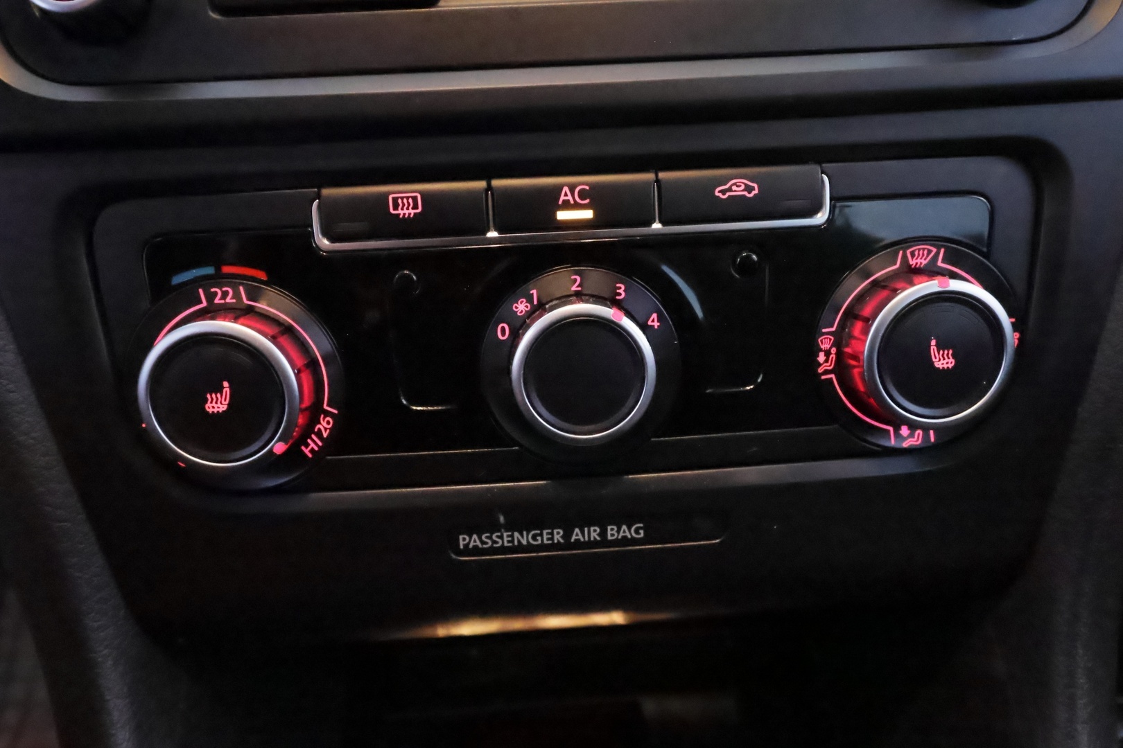 VOLKSWAGEN Golf 2010