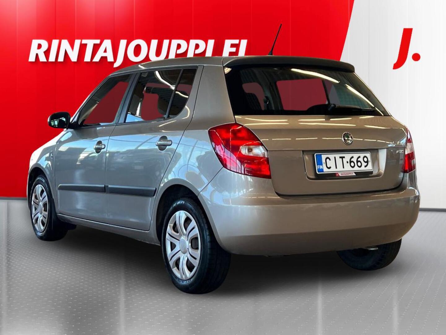 SKODA Fabia 2012
