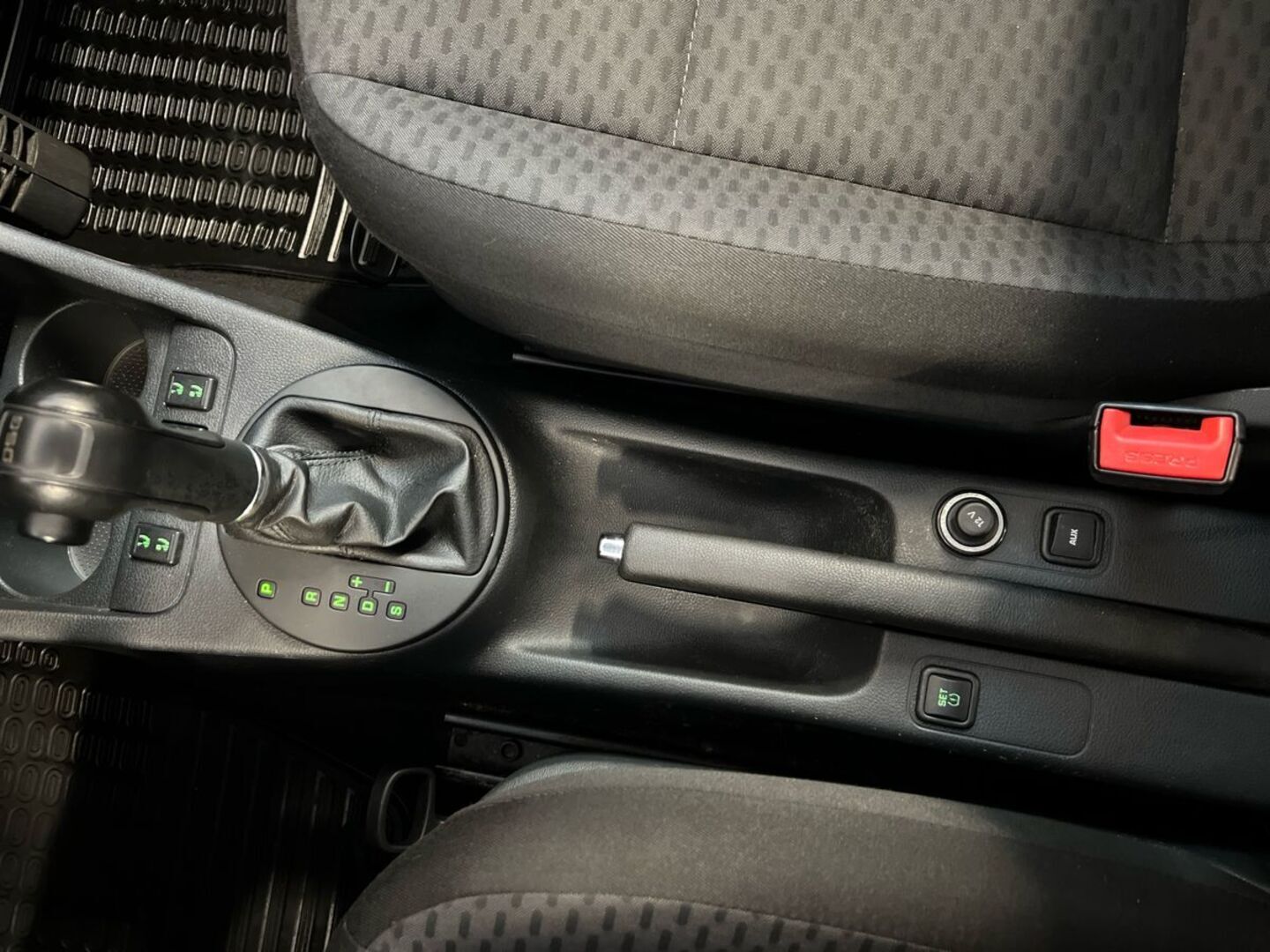 SKODA Fabia 2012