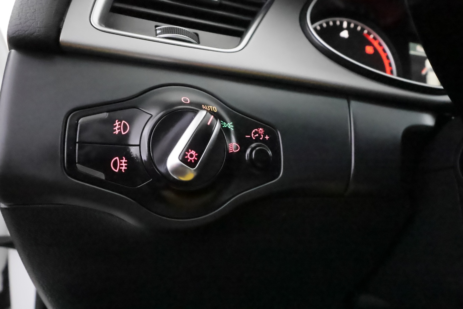 AUDI A4 allroad quattro 2012