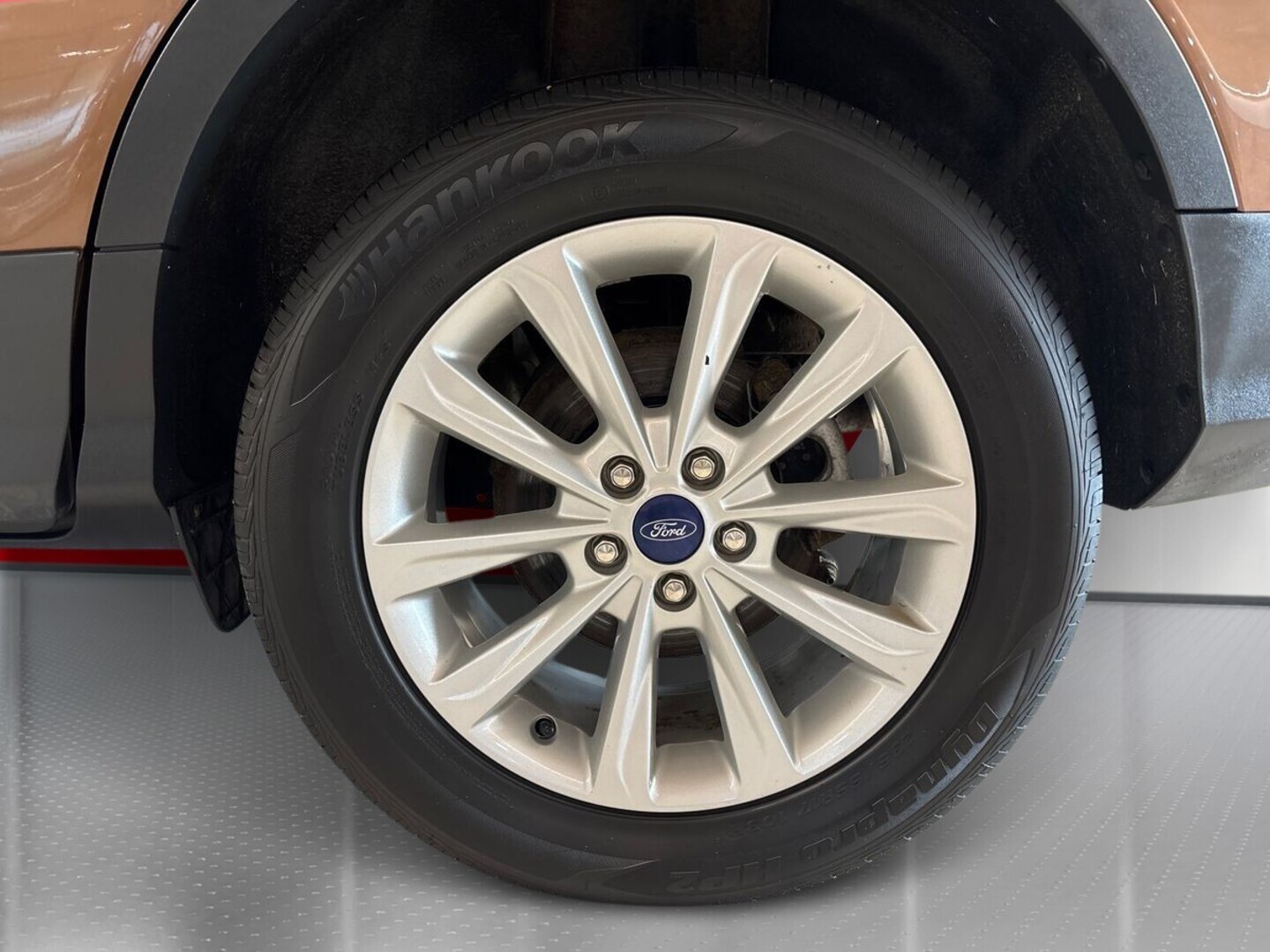 FORD Kuga 13