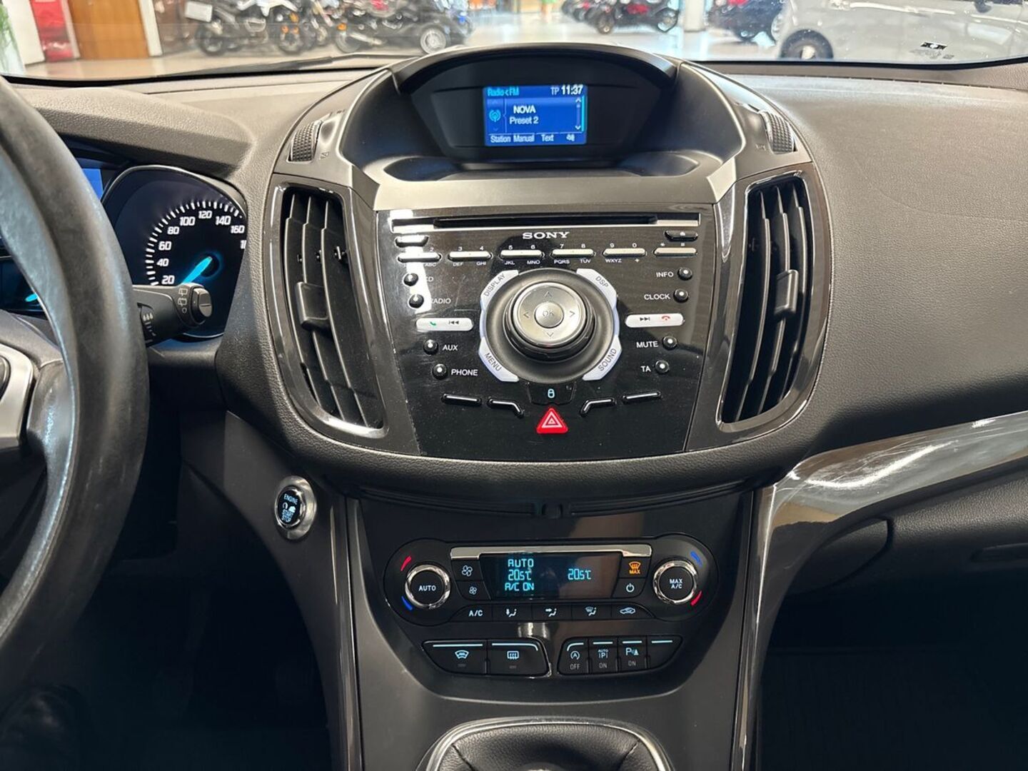 FORD Kuga 19