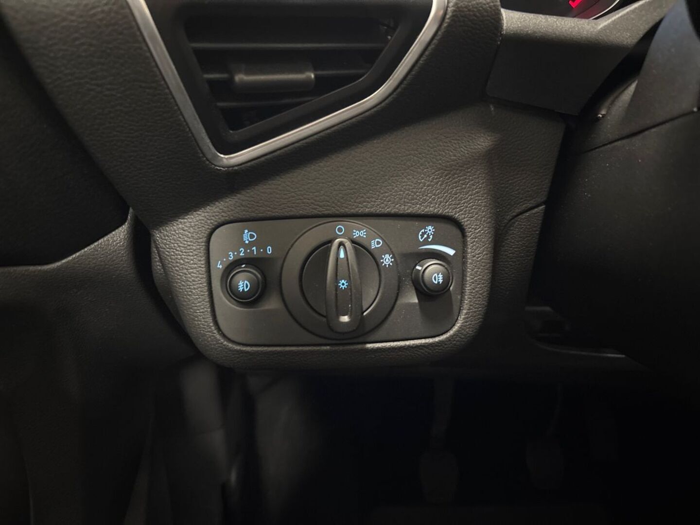 FORD Kuga 25