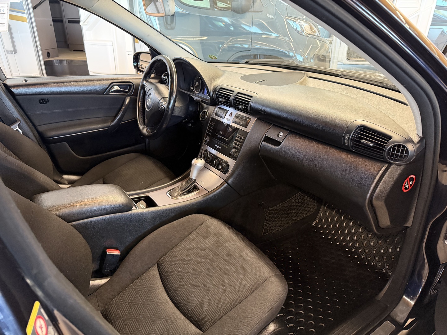 MERCEDES-BENZ C 2006