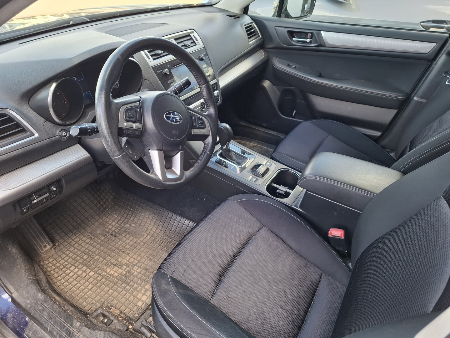 SUBARU Outback 2016