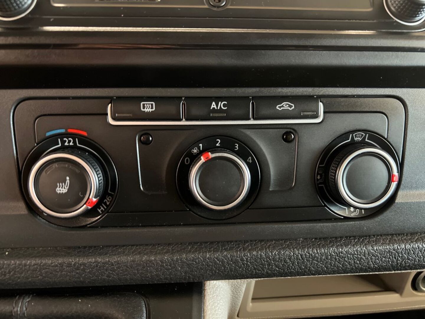 VOLKSWAGEN Transporter 2017