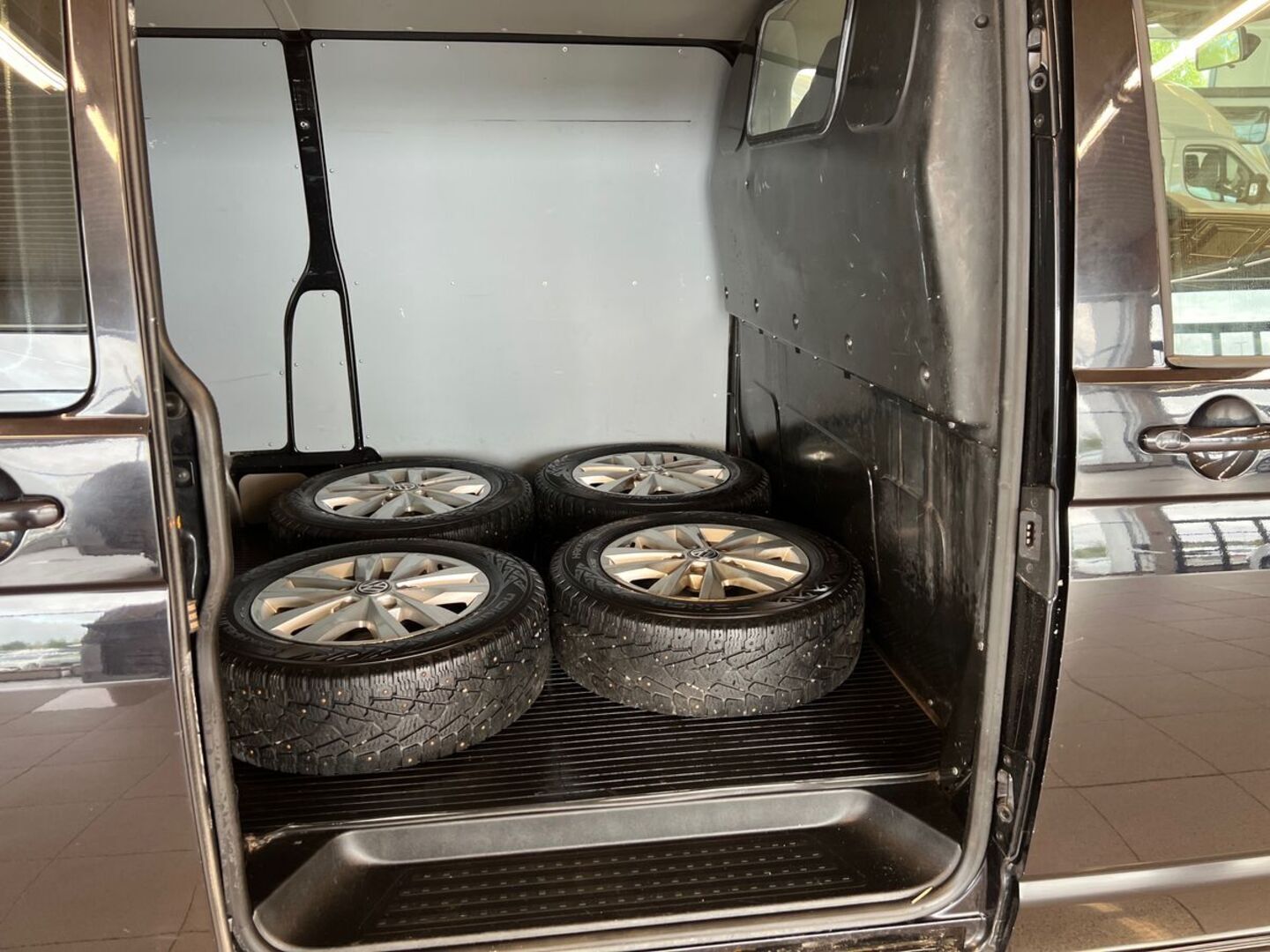 VOLKSWAGEN Transporter 2017