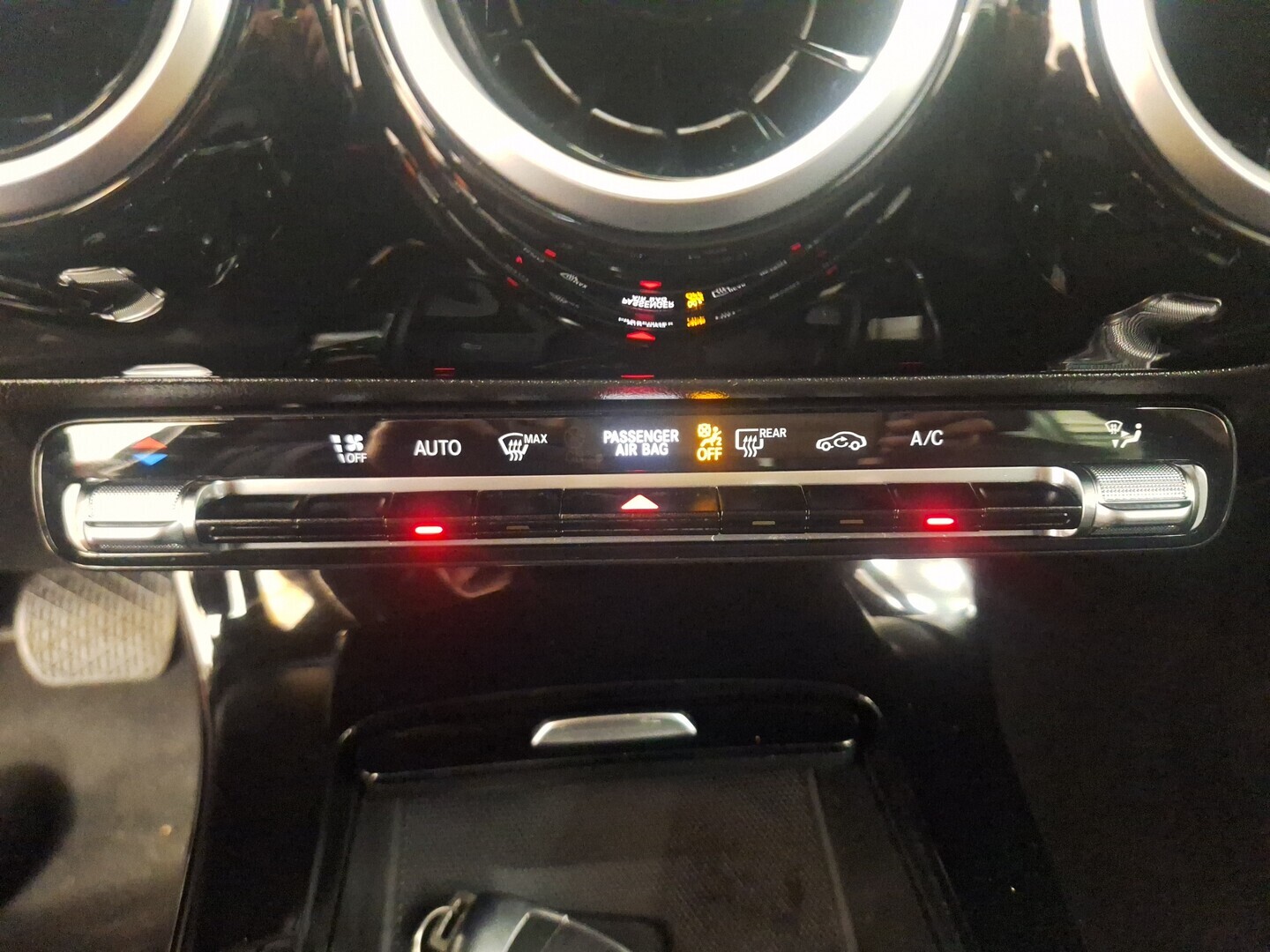 MERCEDES-BENZ A 2019