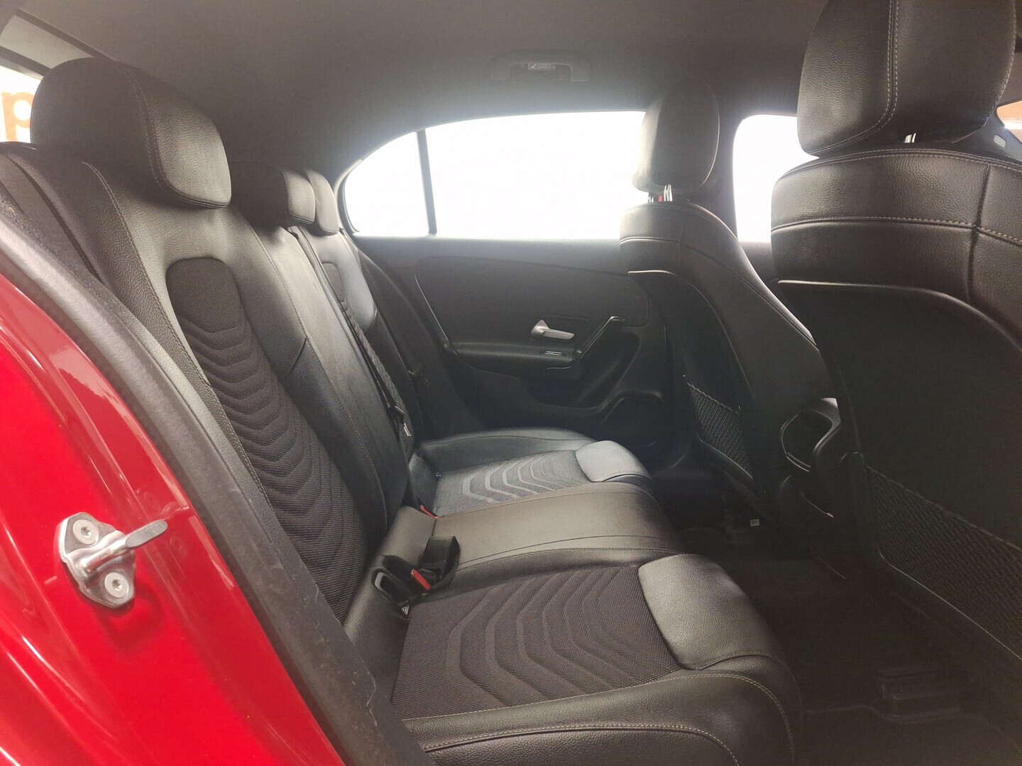 MERCEDES-BENZ A 2019