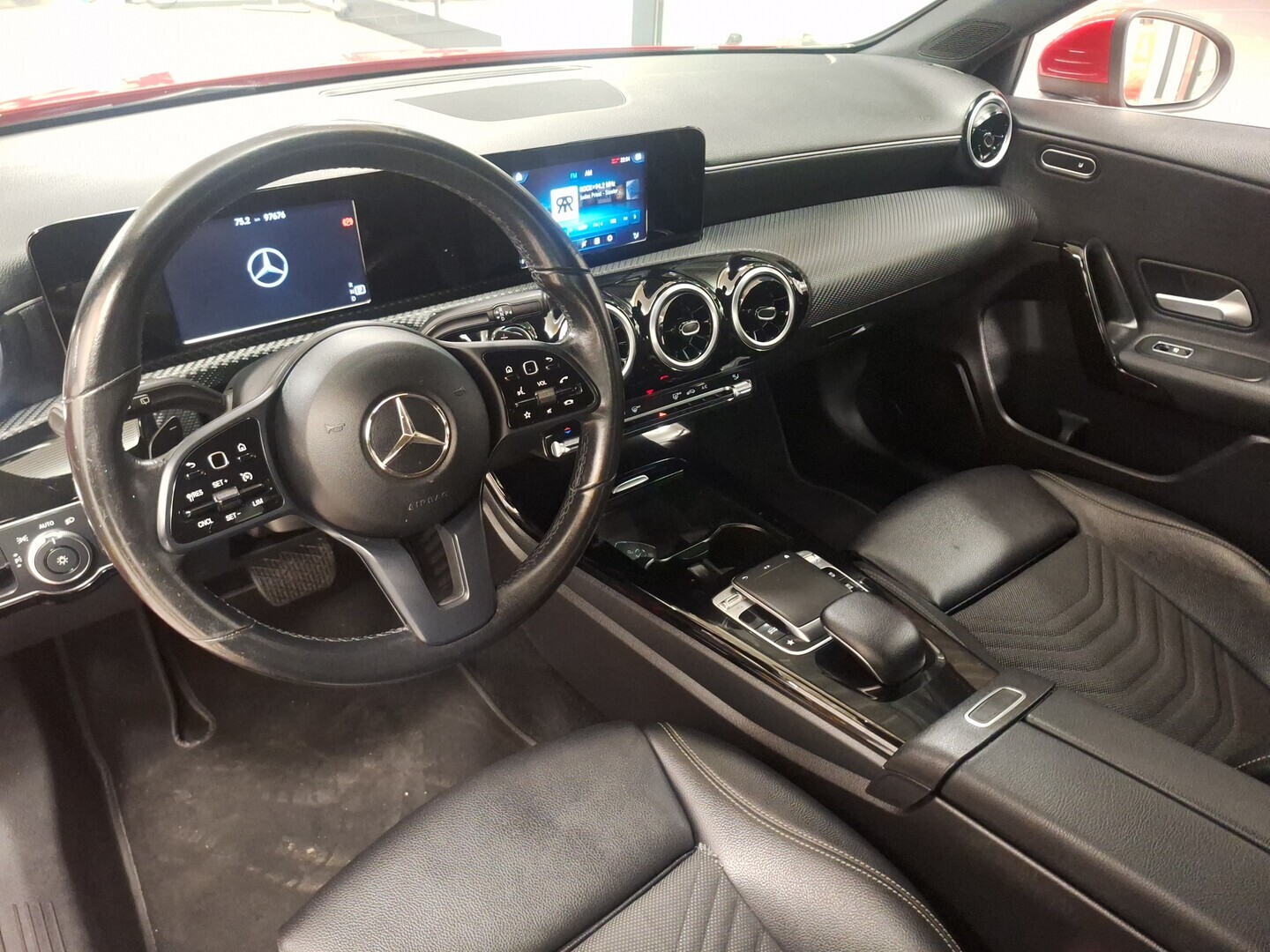 MERCEDES-BENZ A 2019